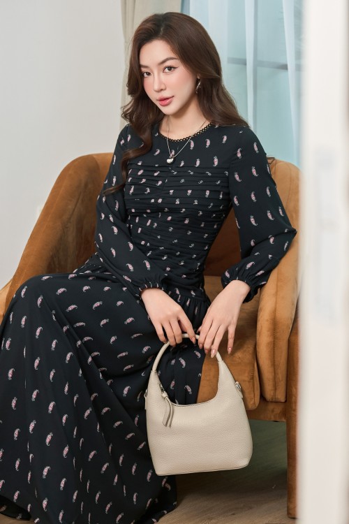 Sixdo Black Chiffon Flared Dress 1